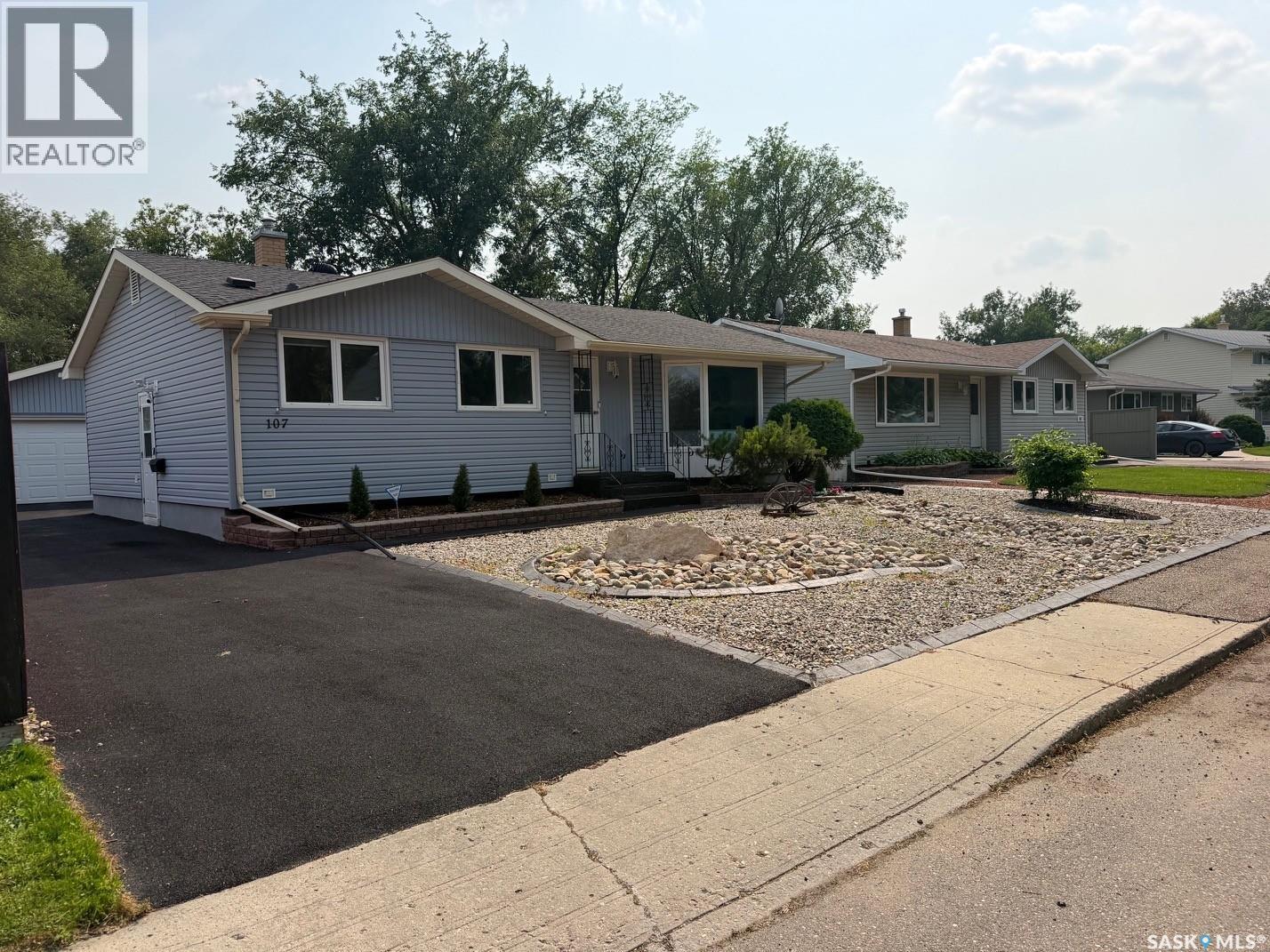 107 Merlin CRESCENT, Regina — photo 2