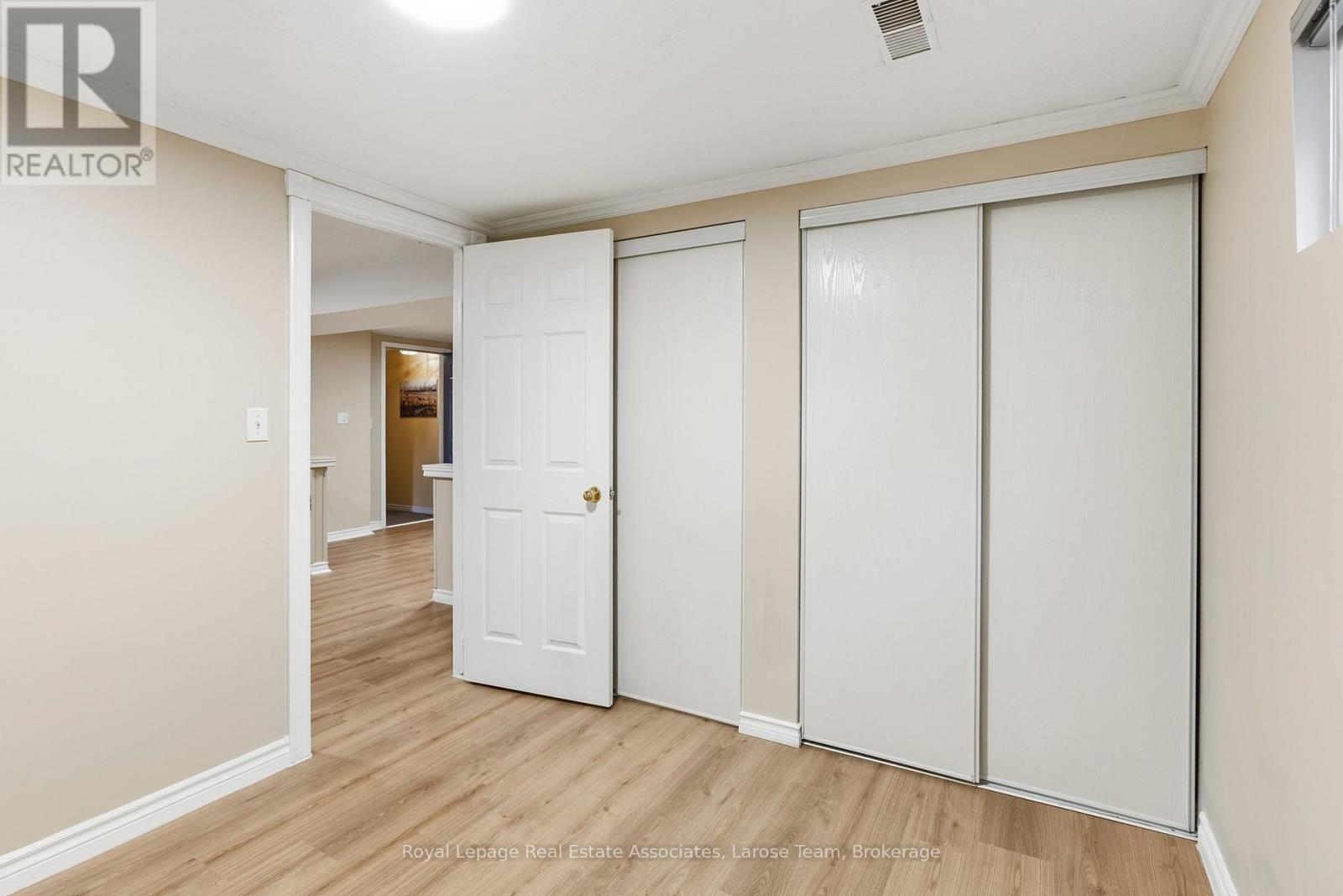 1515 THETFORD COURT - 32