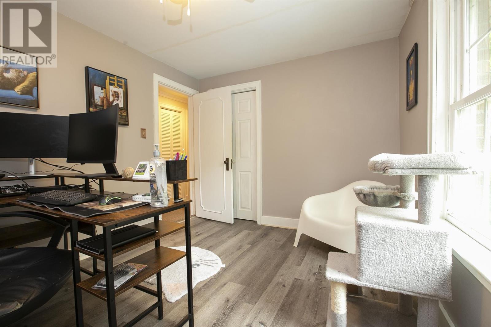 50 Parker AVE - 34