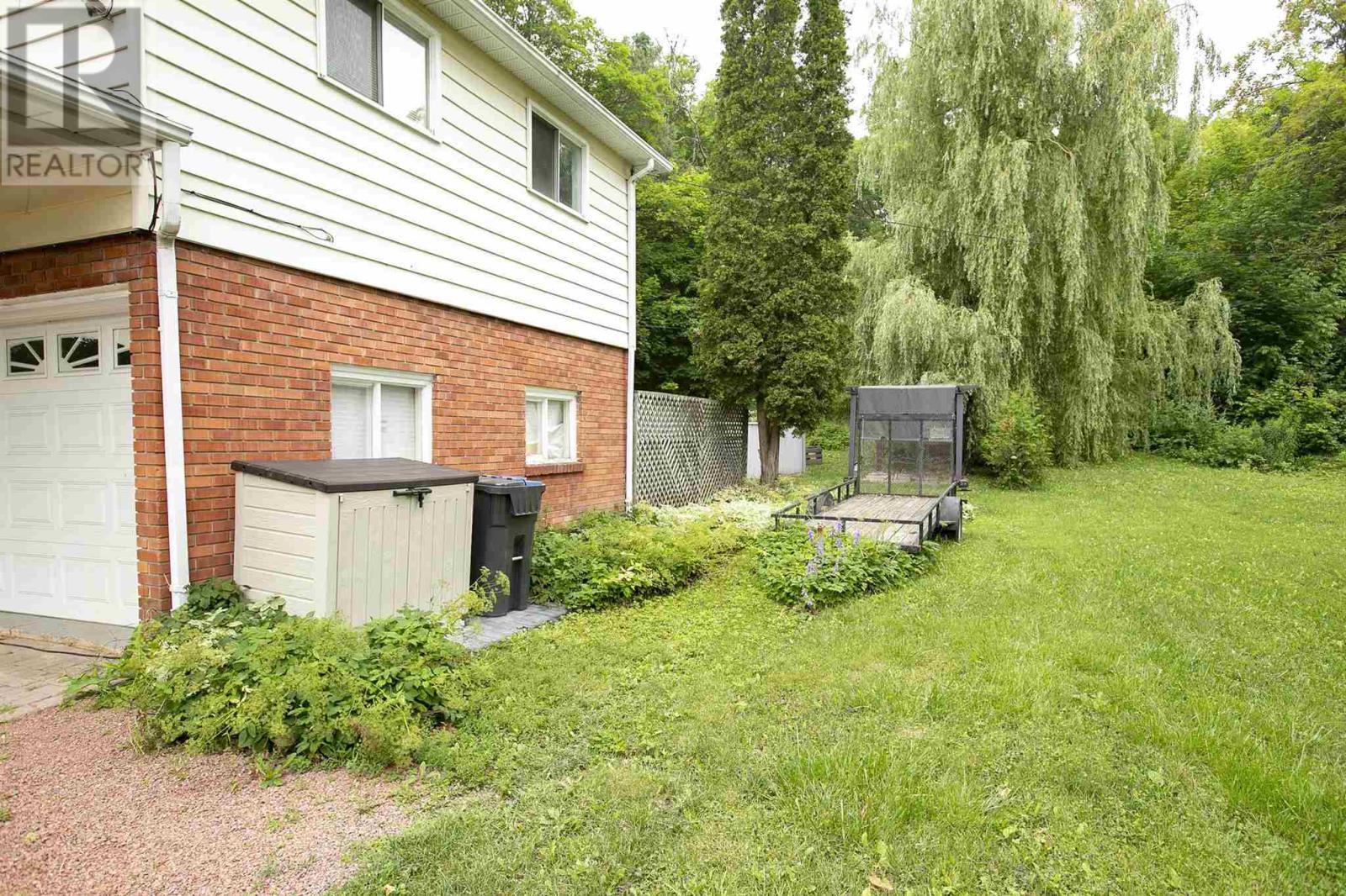 50 Parker AVE - 4