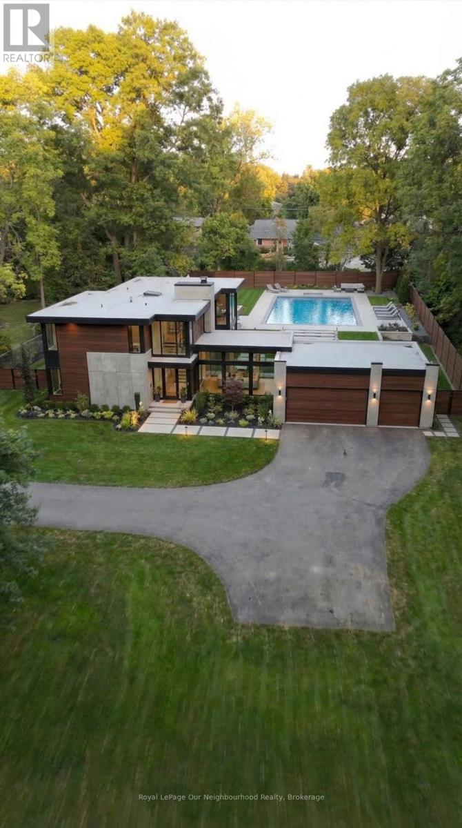 1539 FINCH AVENUE - 36