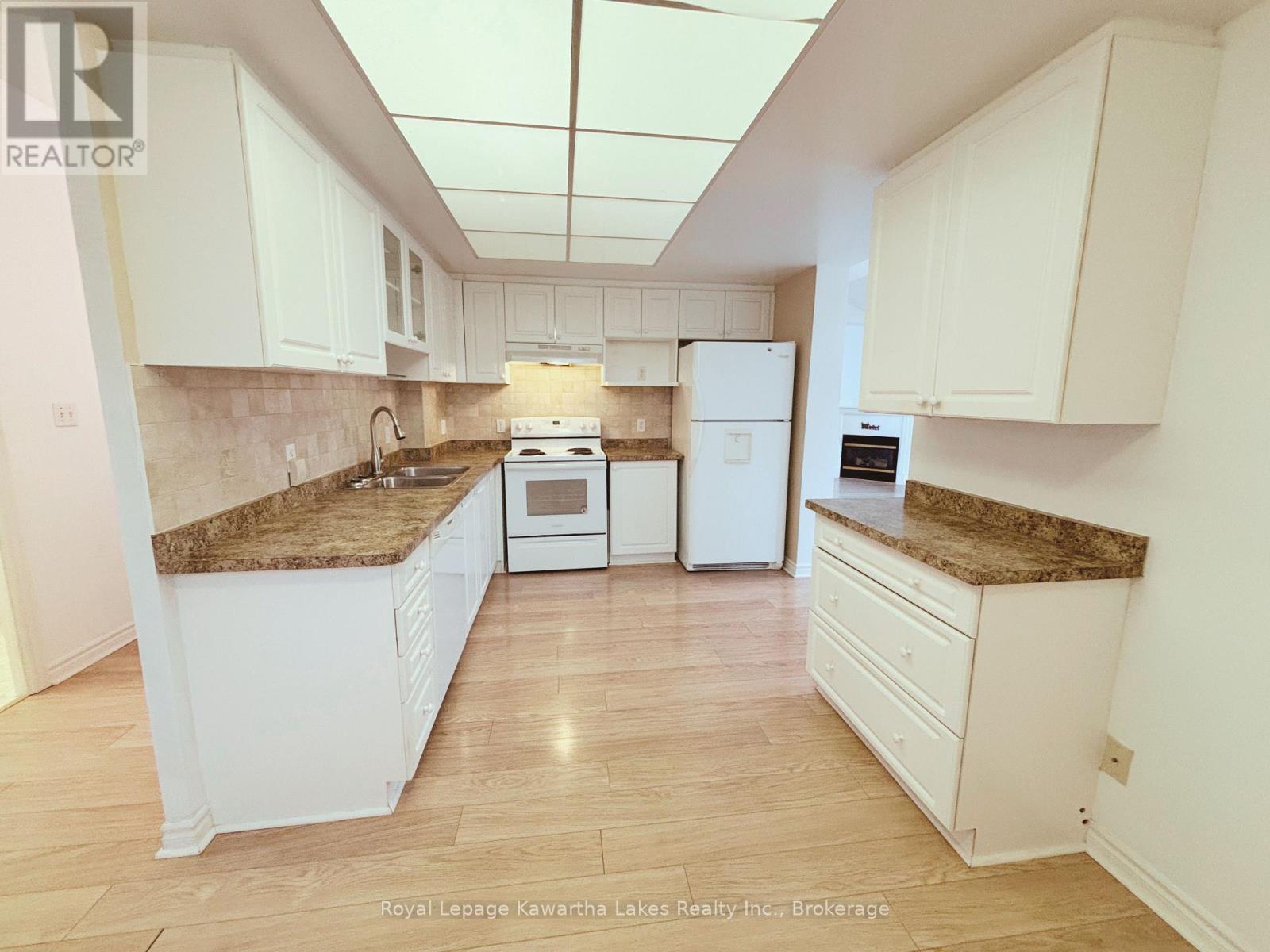 #404 51 RIVERMILL BOULEVARD - Image 13