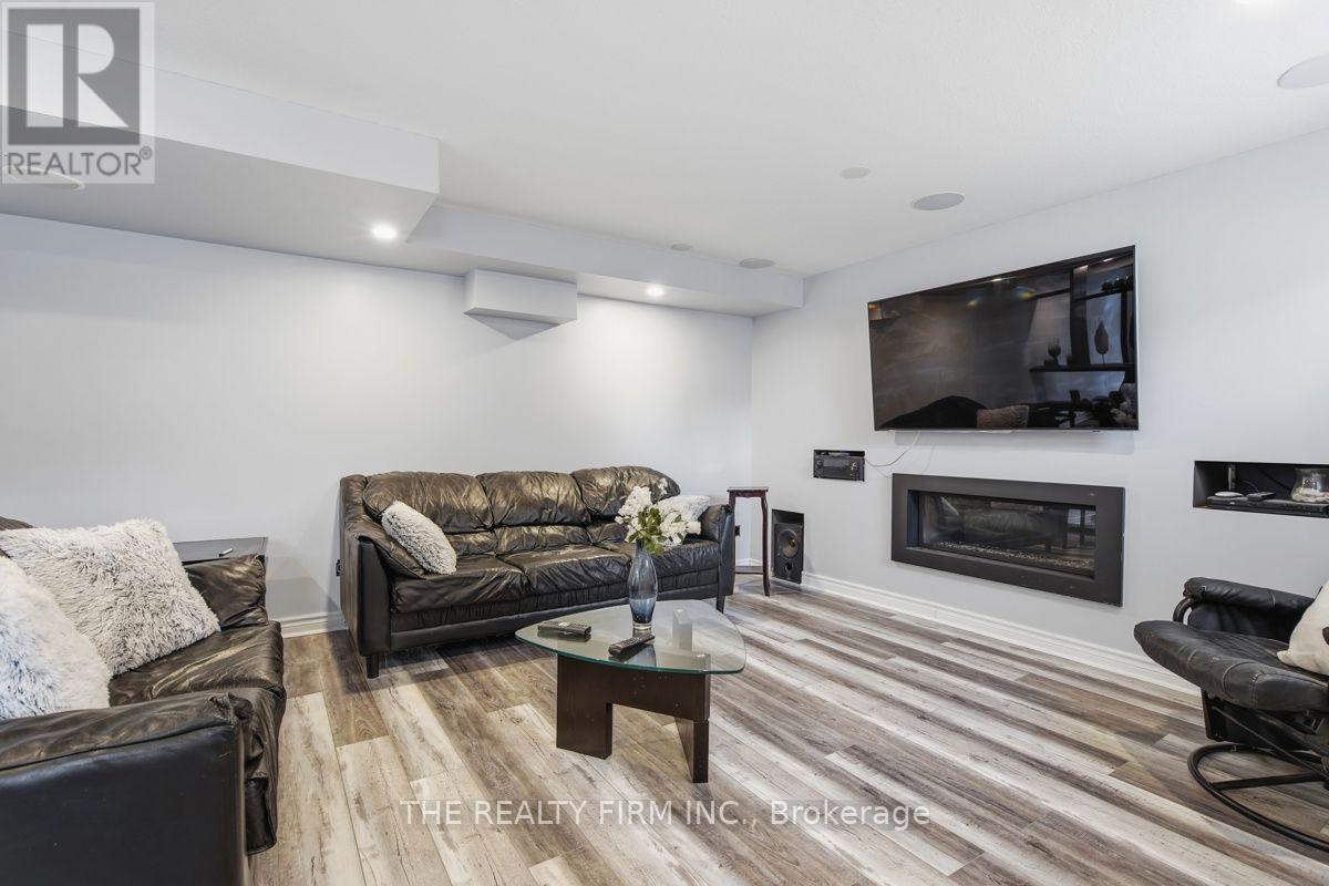 552 MCGARRELL PLACE - Image 32