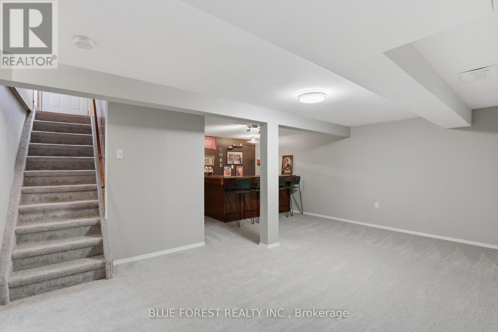 93 NICHOLAS CRESCENT - 18