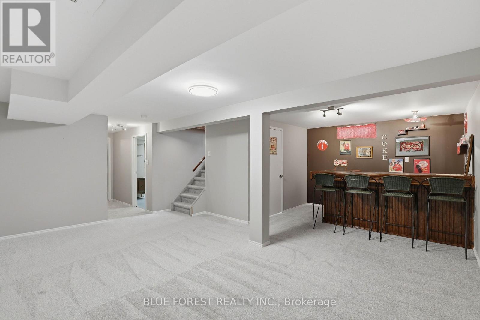 93 NICHOLAS CRESCENT - 23