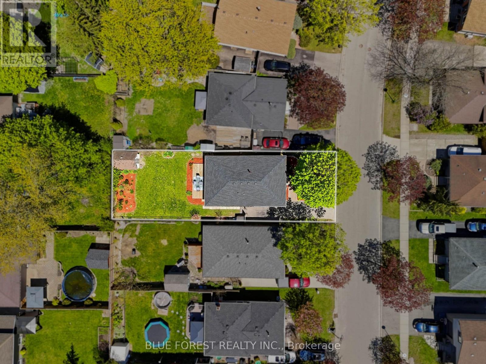 93 NICHOLAS CRESCENT - 28
