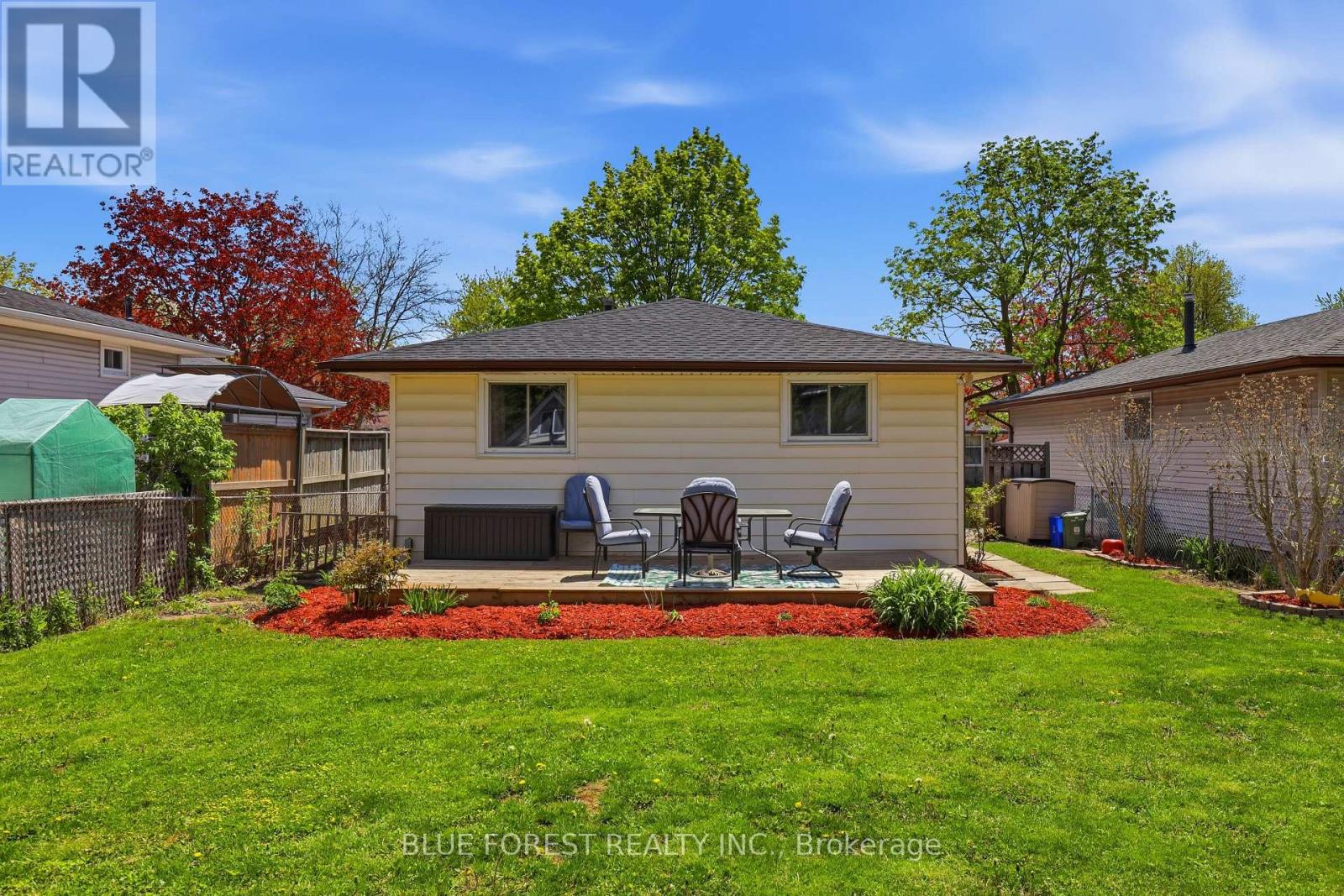 93 NICHOLAS CRESCENT - 29