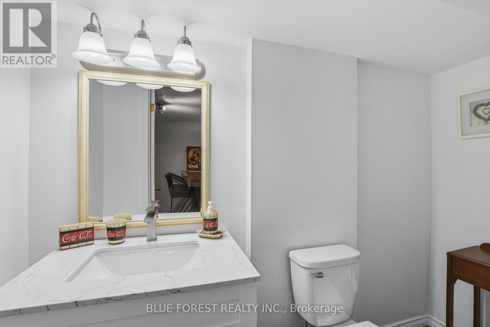 93 NICHOLAS CRESCENT - 9