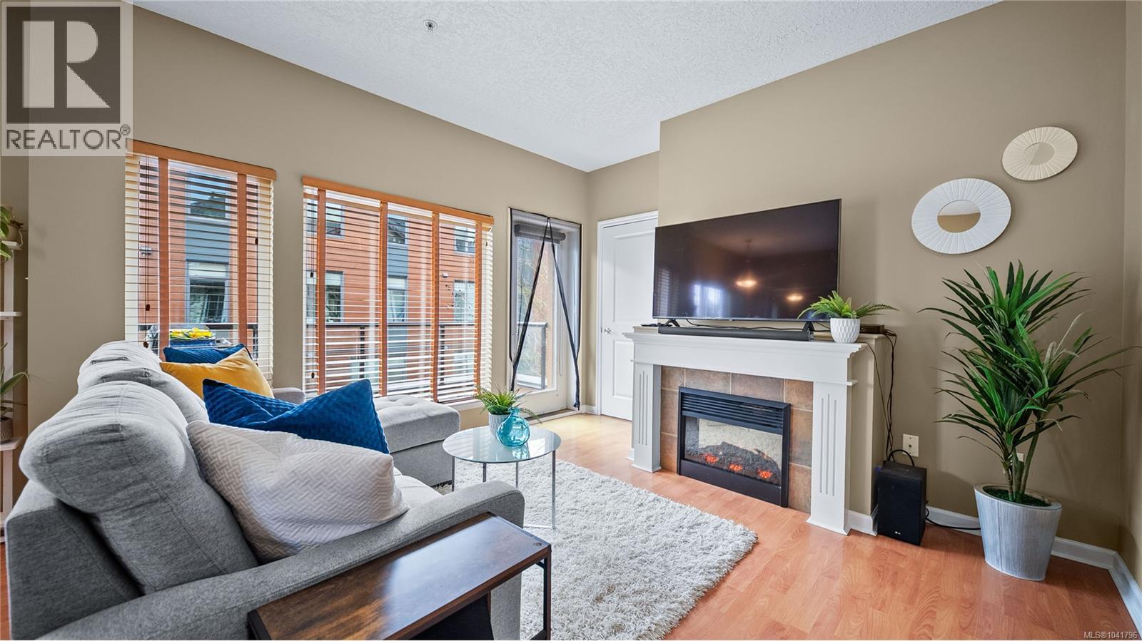 #307 2747 Jacklin Rd - 5