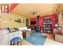 2205 Calabogie Road, Greater Madawaska, ON K0J1E0 Photo 15