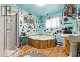 2205 Calabogie Road, Greater Madawaska, ON K0J1E0 Photo 17
