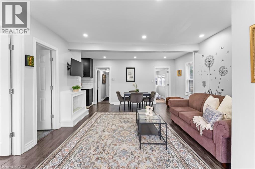 5939 SYMMES Avenue - 6