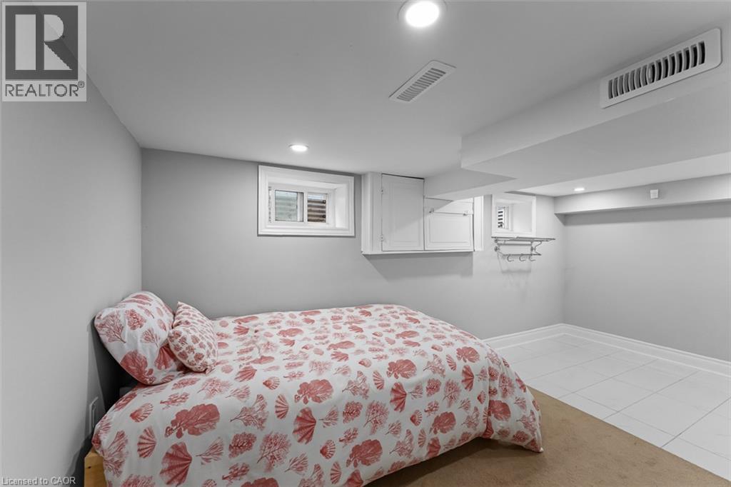 5939 SYMMES Avenue - 23