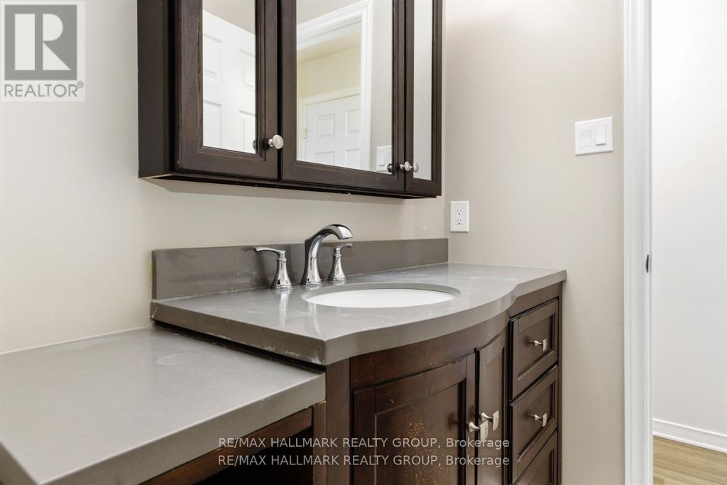 #3 390 BRISTON PRIVATE - 29