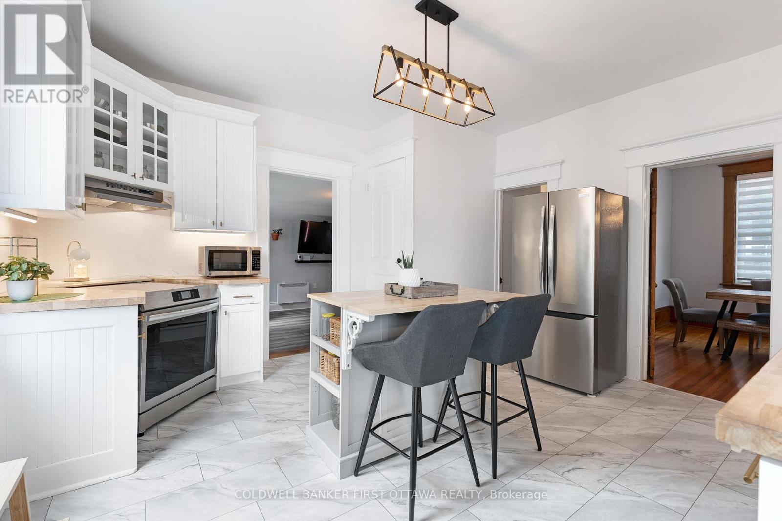 20 MCEWEN AVENUE - 13