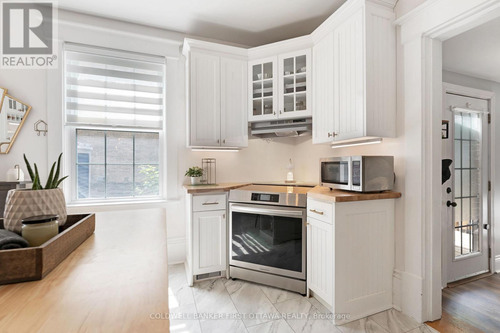 20 MCEWEN AVENUE - 14