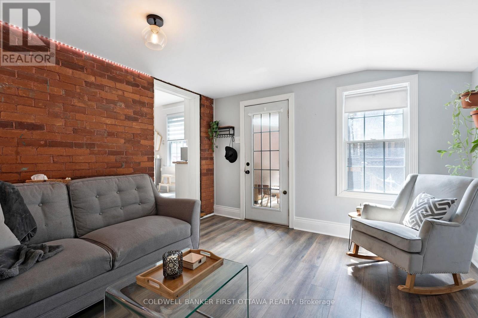 20 MCEWEN AVENUE - 16