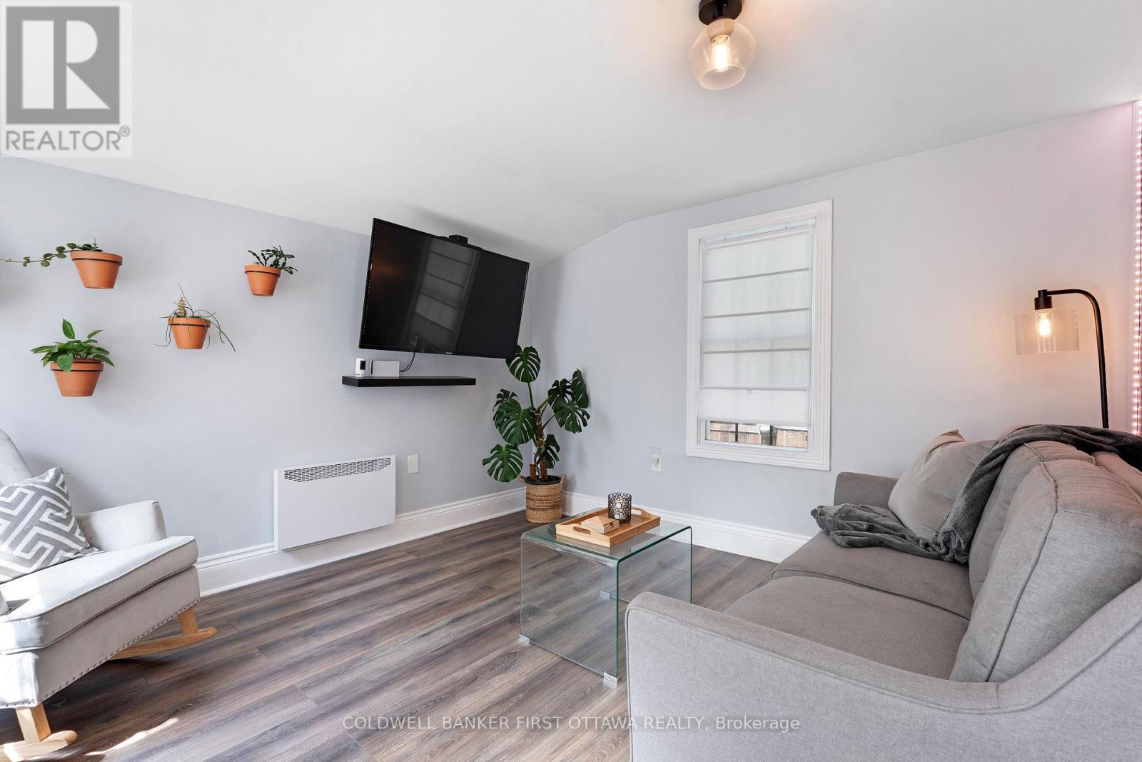 20 MCEWEN AVENUE - 17