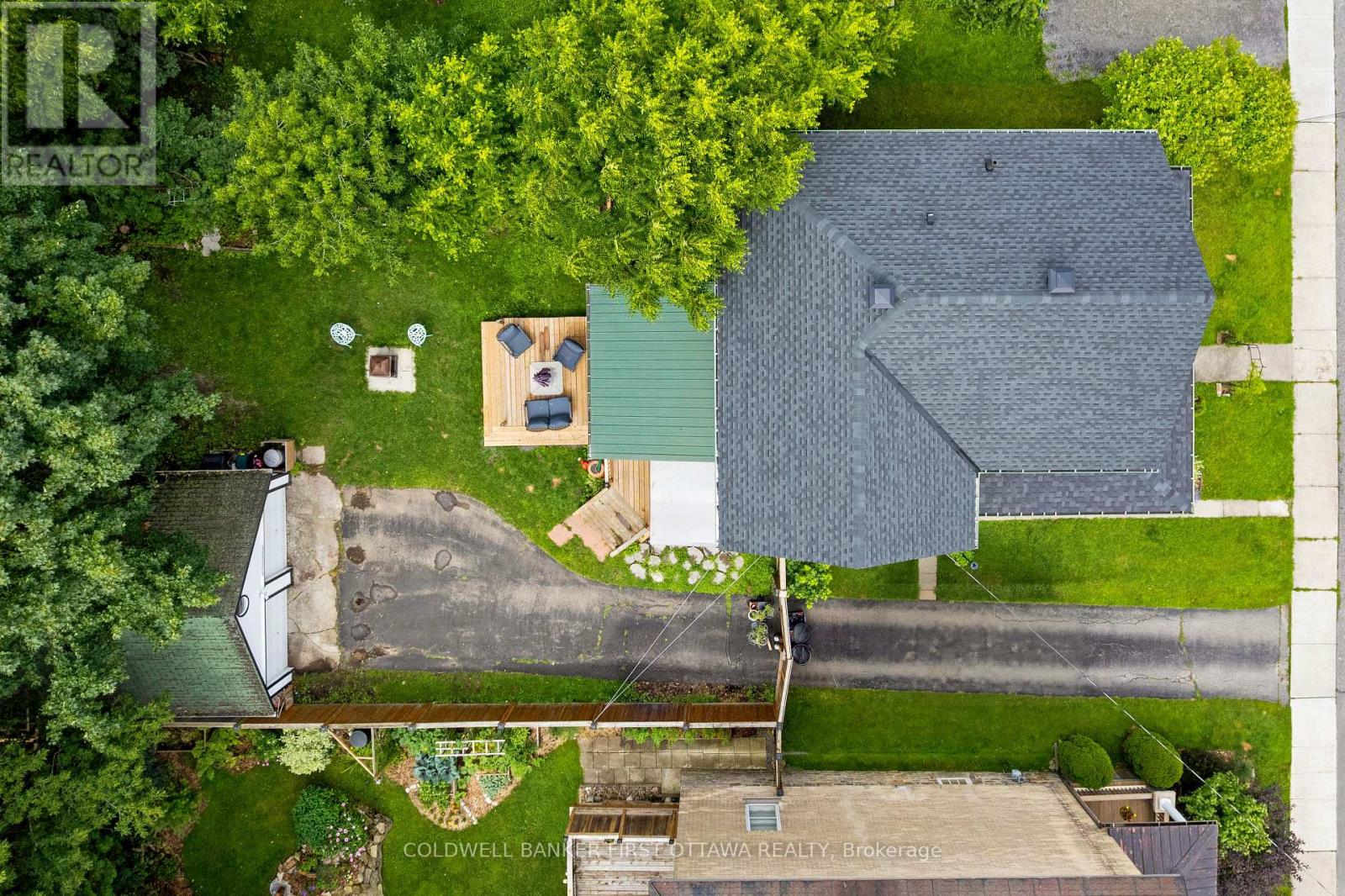 20 MCEWEN AVENUE - 33