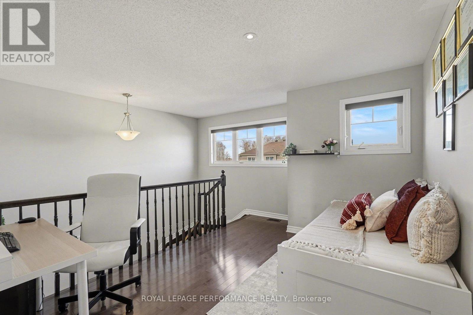504 YELLOW BIRCH STREET - 16