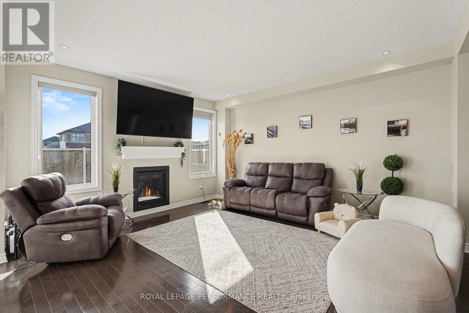 504 YELLOW BIRCH STREET - 2