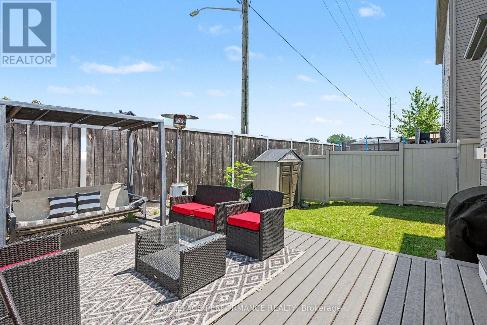 504 YELLOW BIRCH STREET - 32