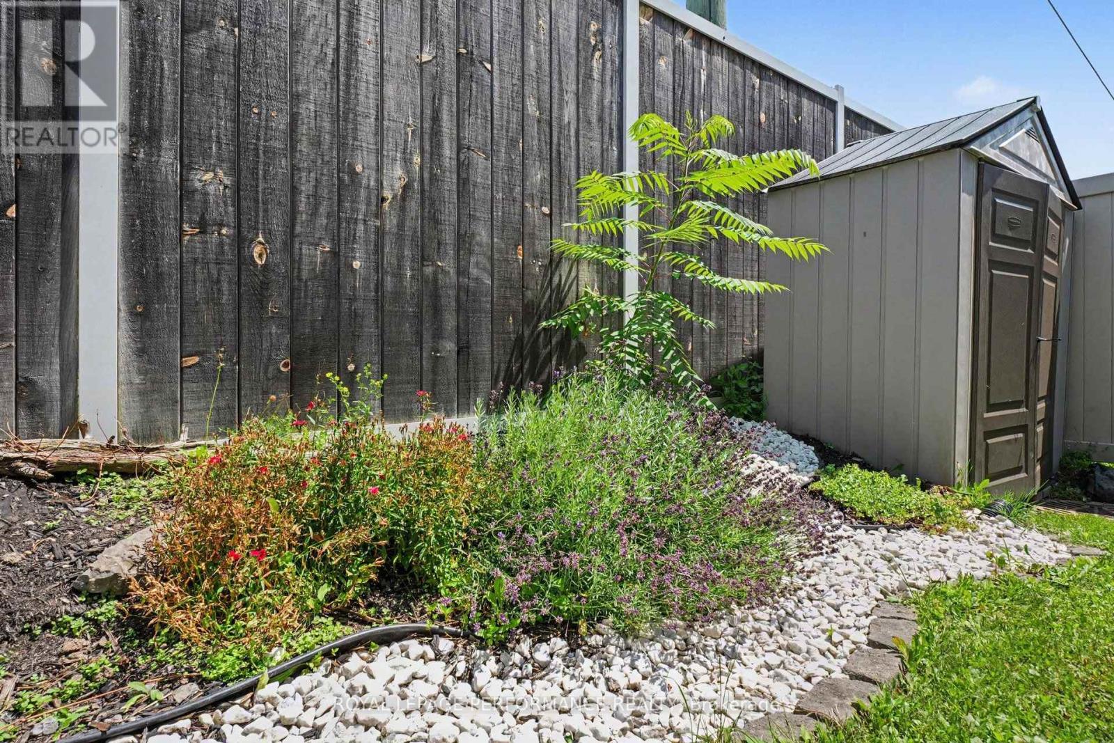 504 YELLOW BIRCH STREET - 35
