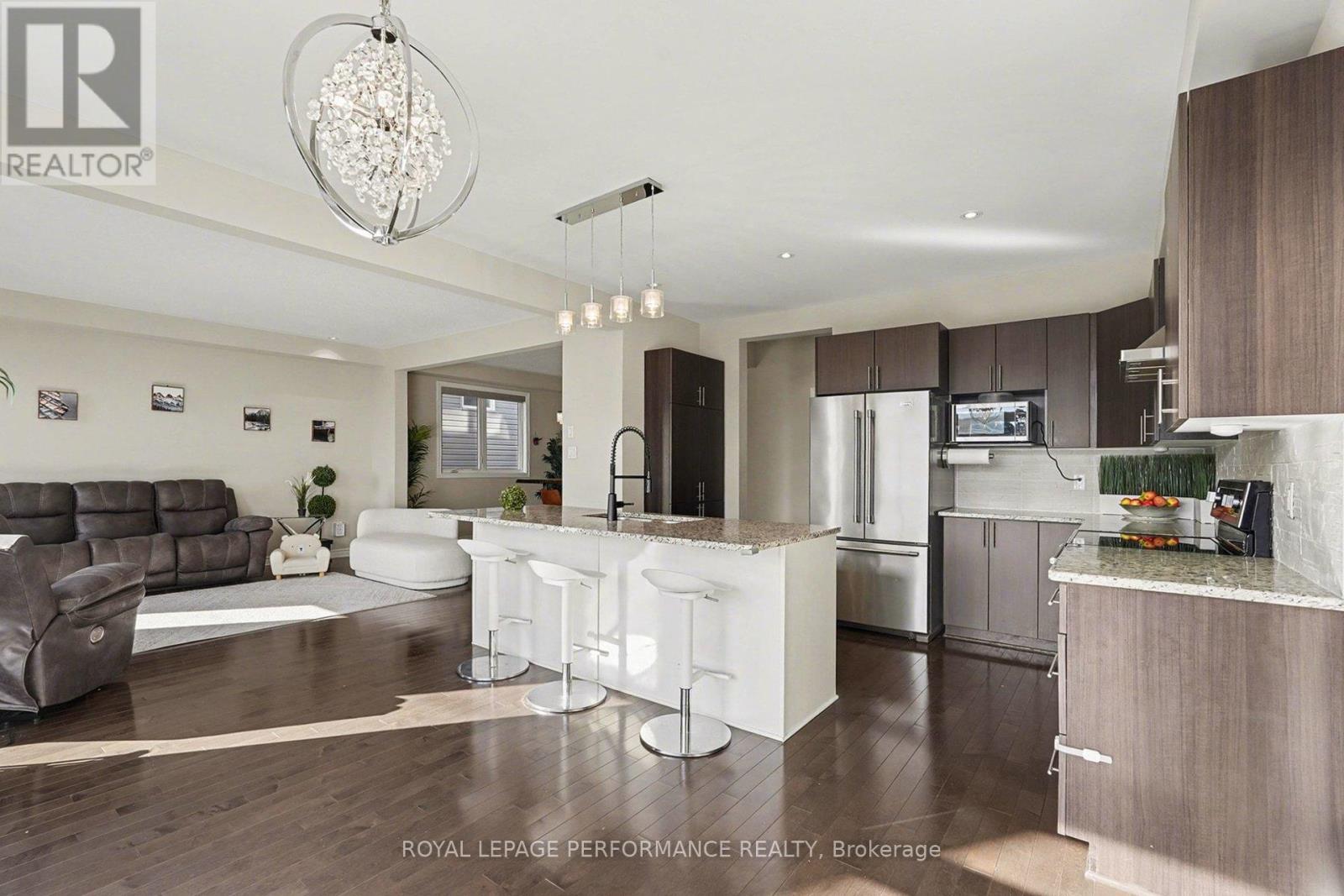 504 YELLOW BIRCH STREET - 8