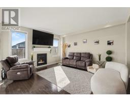 504 YELLOW BIRCH STREET — photo 2