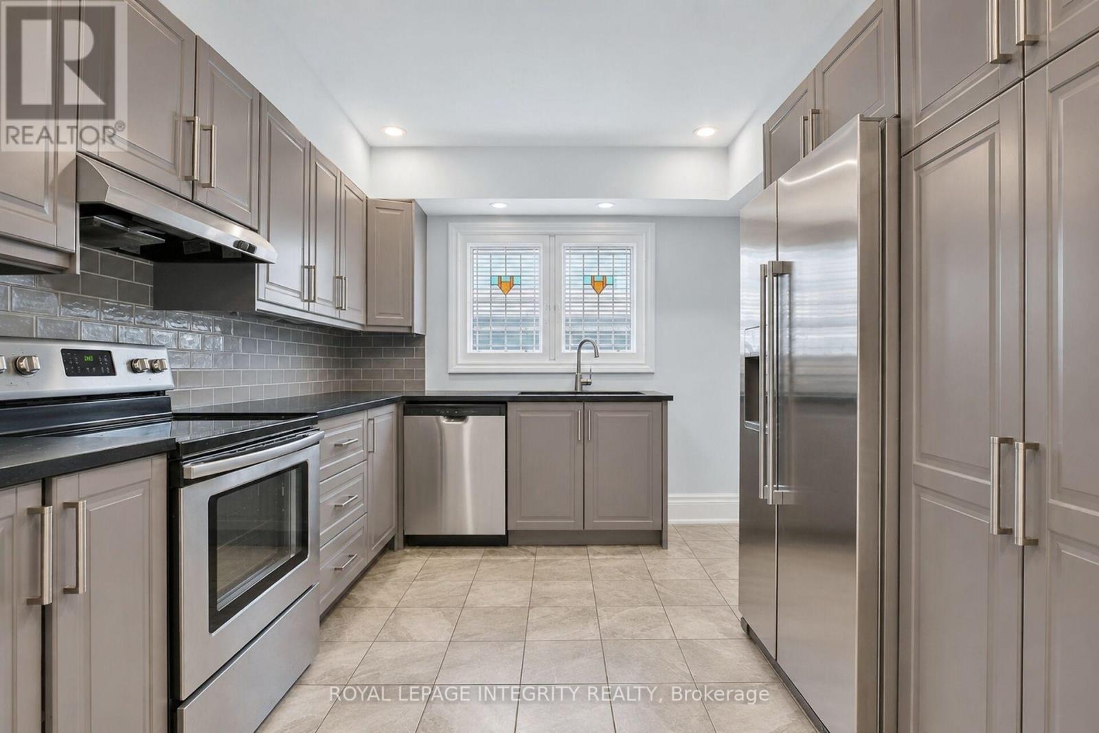 84 RIVERDALE AVENUE - 12
