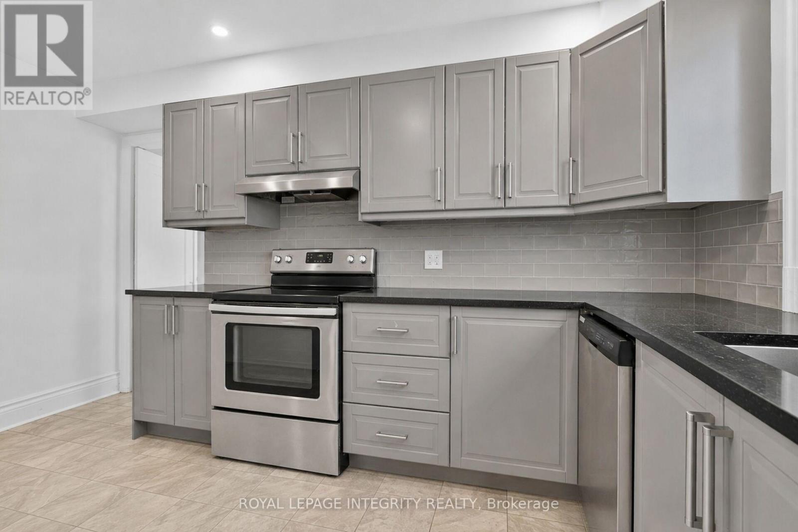 84 RIVERDALE AVENUE - 14