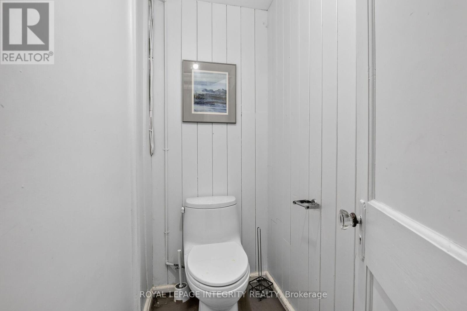 84 RIVERDALE AVENUE - 17
