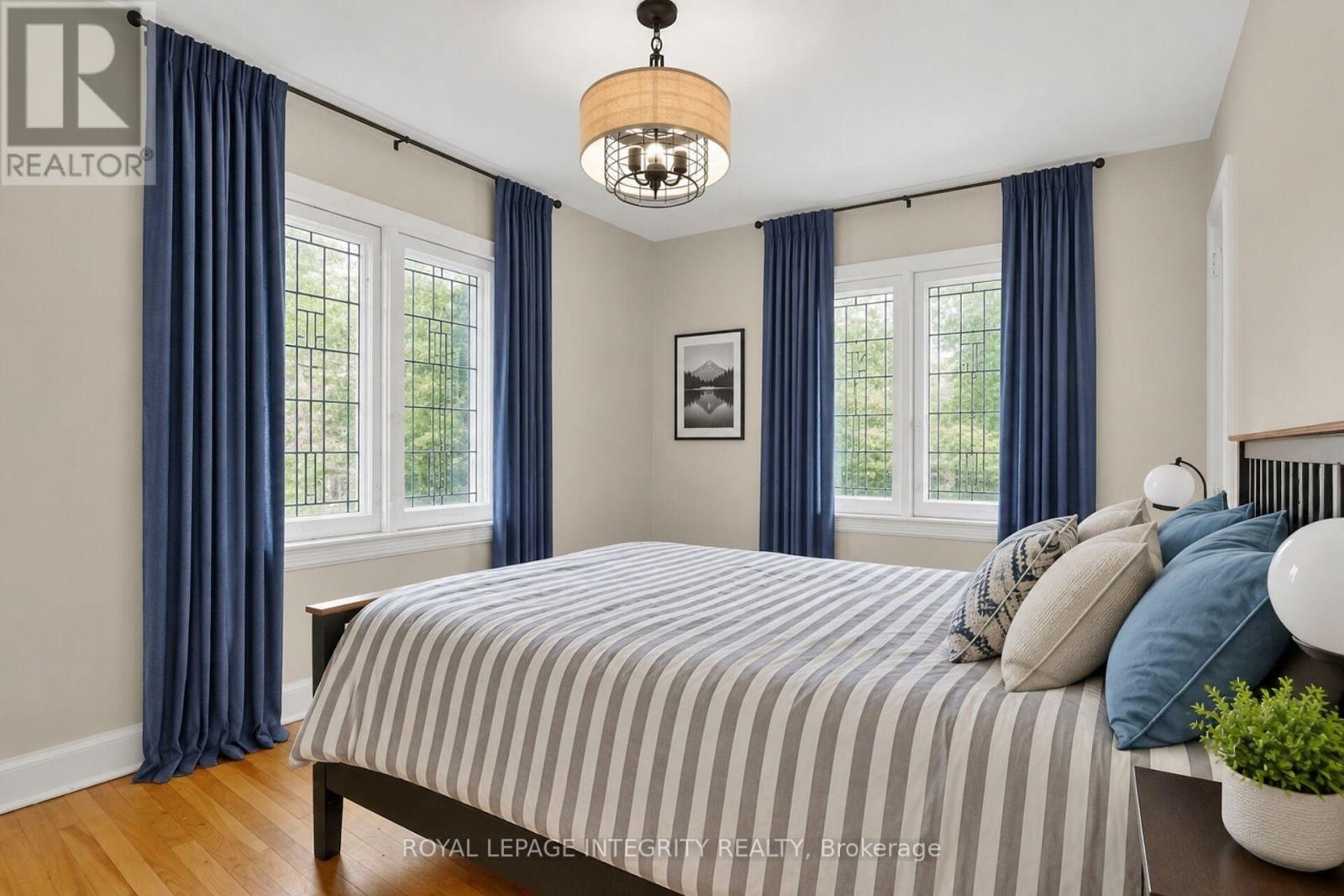 84 RIVERDALE AVENUE - 26