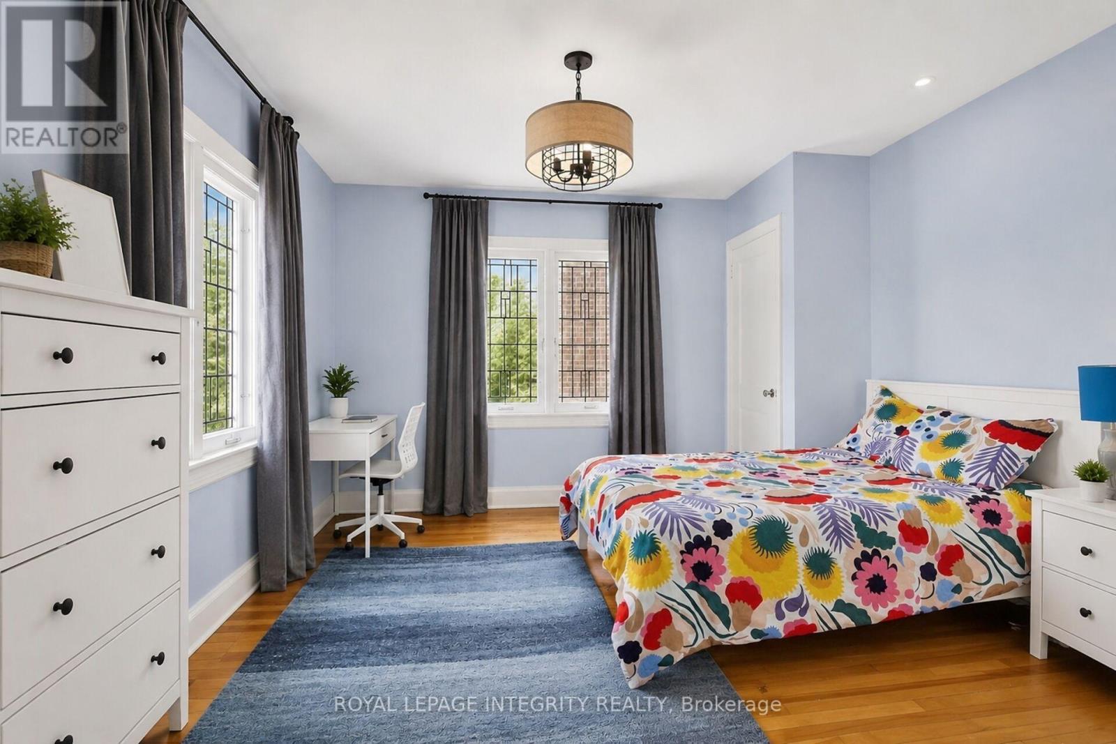 84 RIVERDALE AVENUE - 27