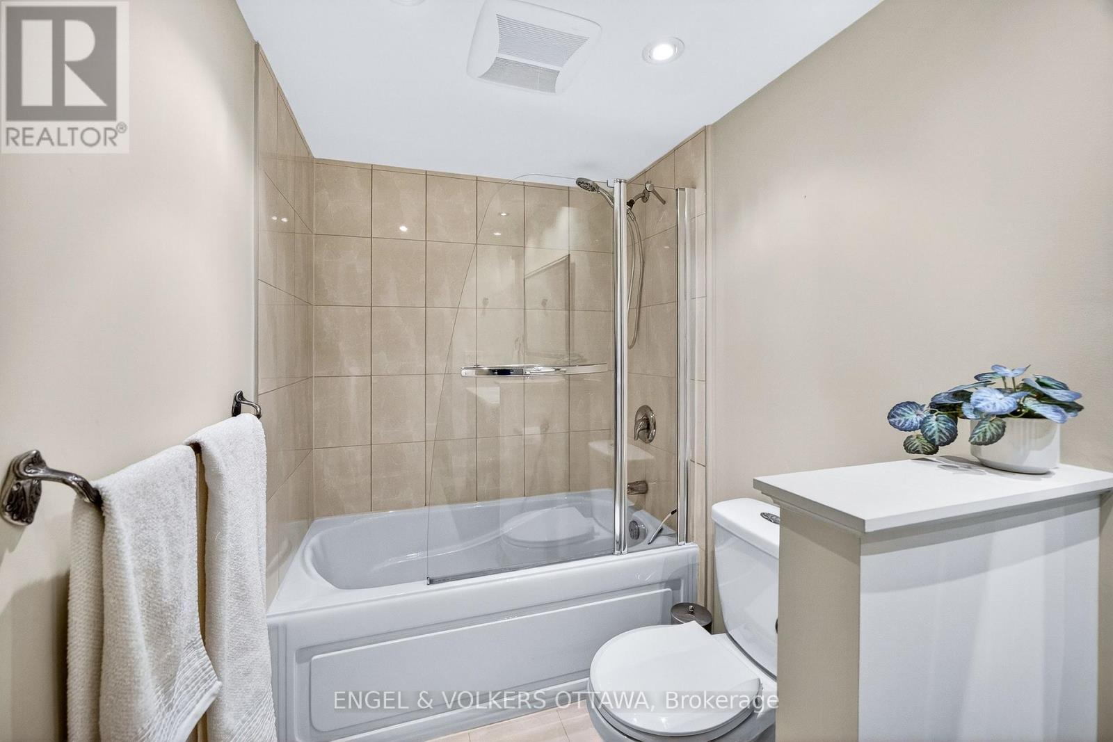 2 Bed, 2 Bath House for Rent in Ottawa – 2404 – 160 GEORGE STREET, Ottawa – MLS# X13612084 - Image 37
