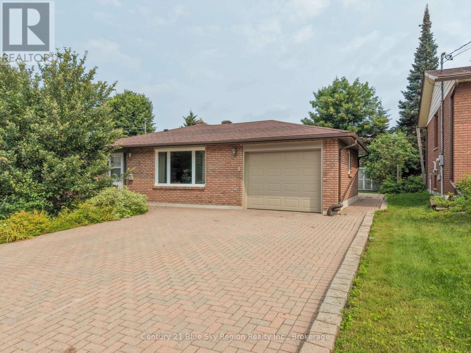 113 SABLE CRESCENT - 1