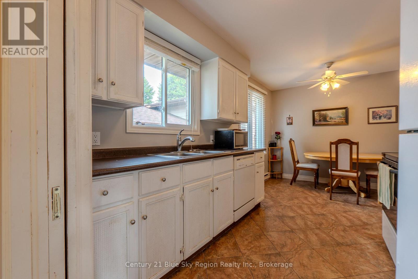 113 SABLE CRESCENT - 20