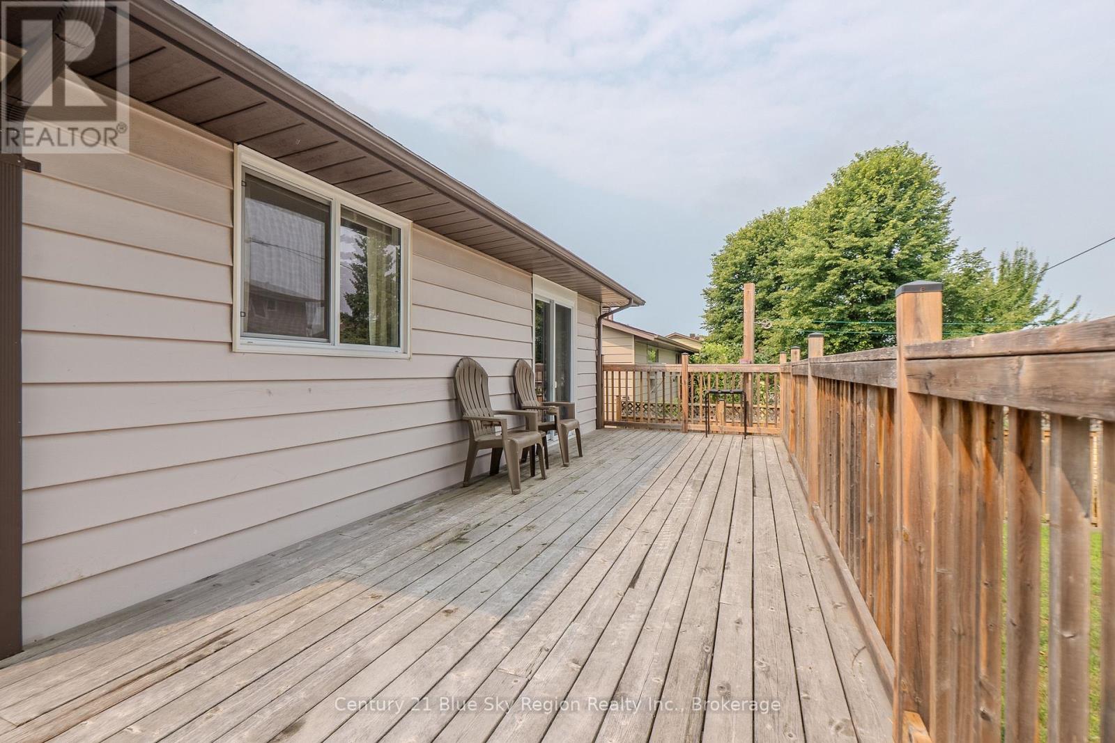 113 SABLE CRESCENT - 44