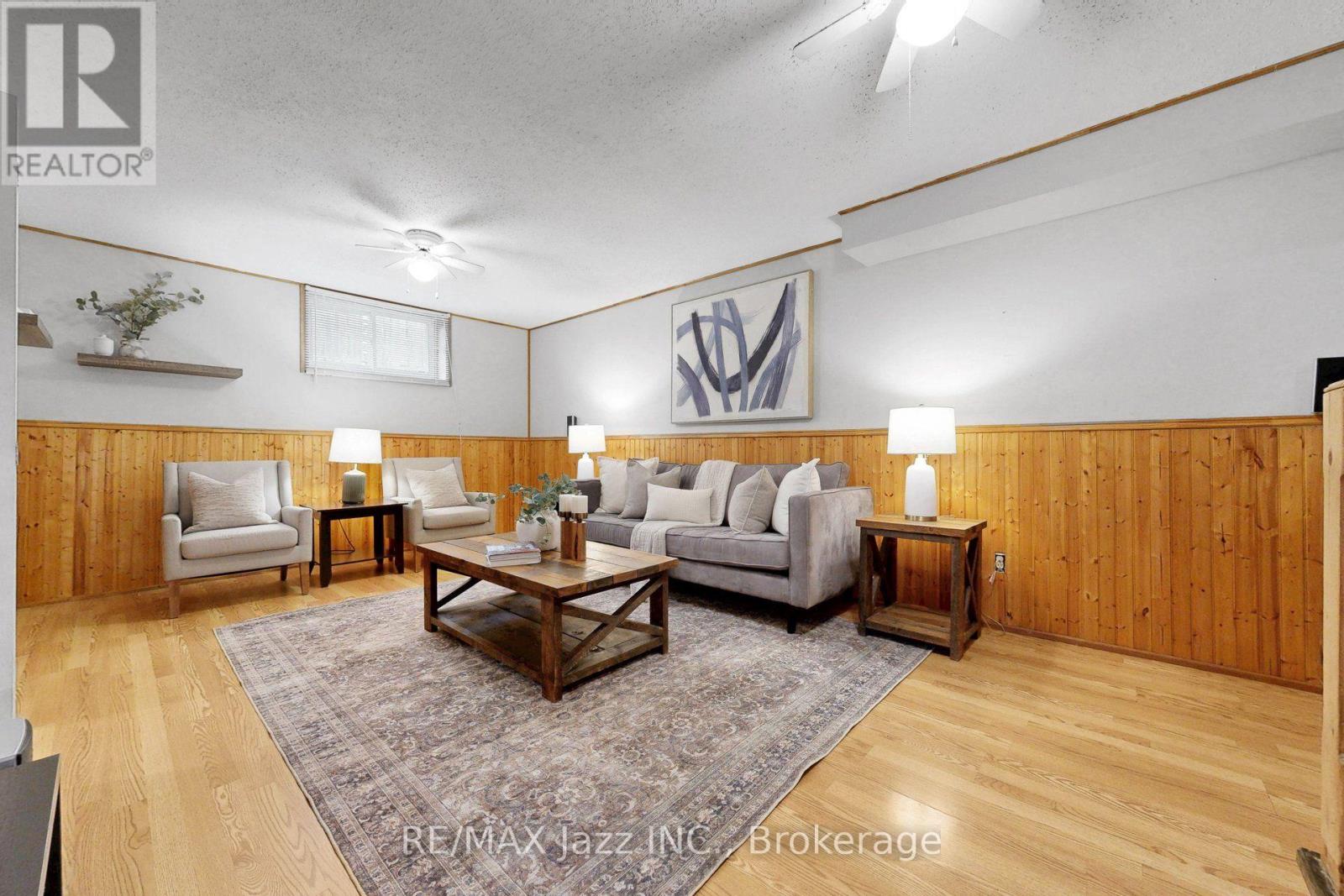 3 POCHON AVENUE - 33
