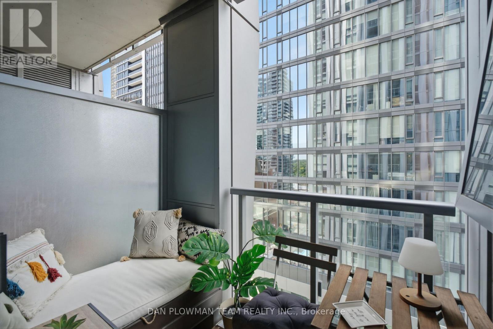 #901 1 YORKVILLE AVENUE - Image 11