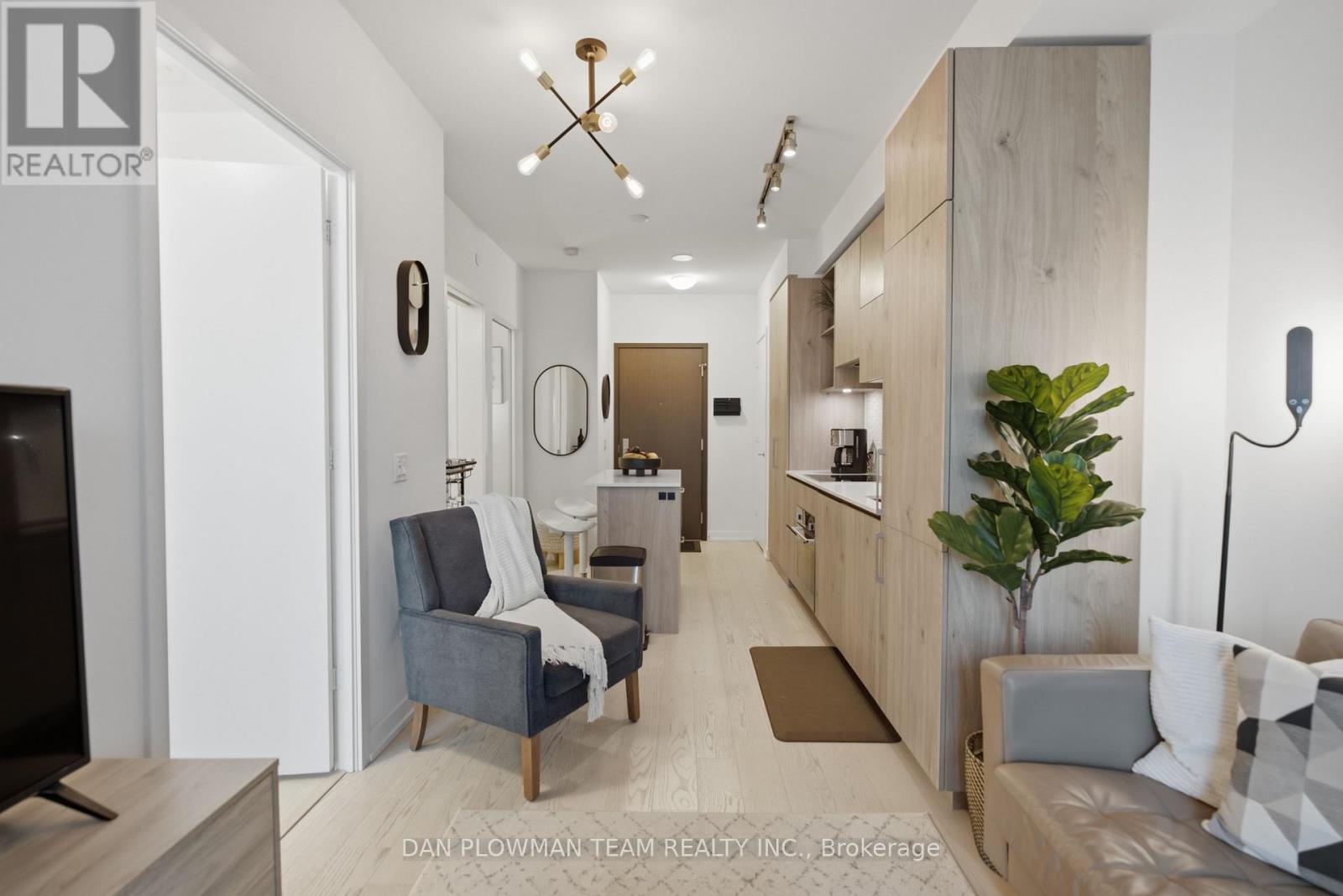 #901 1 YORKVILLE AVENUE - Image 13
