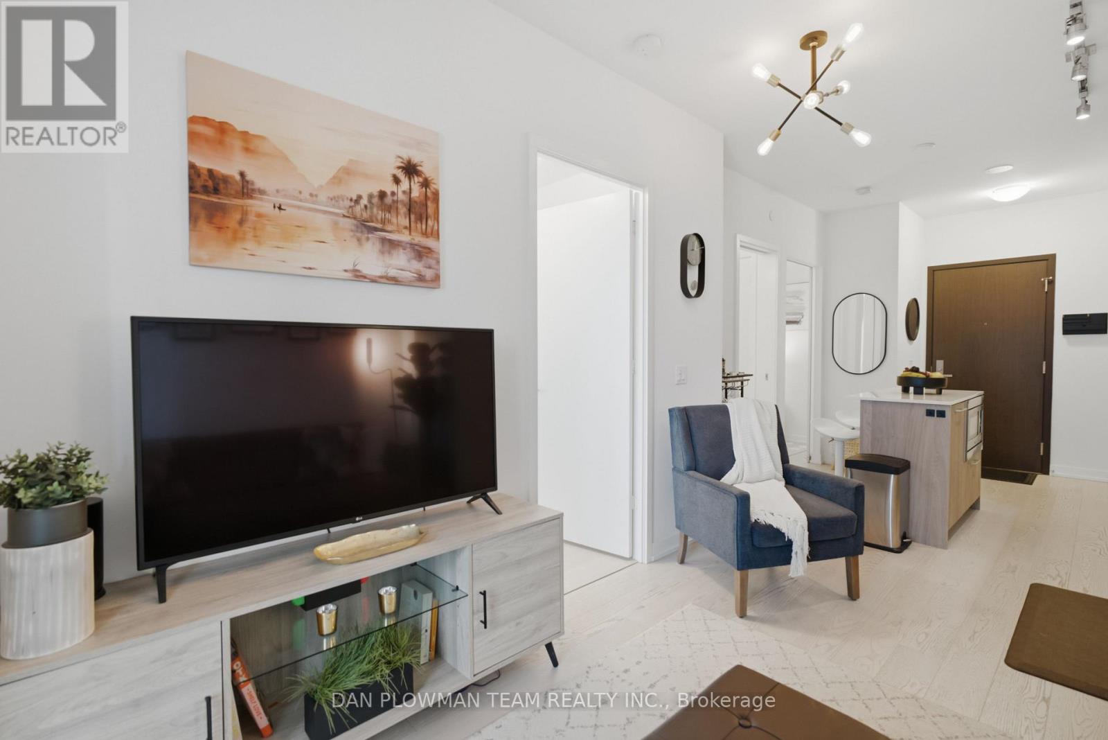 #901 1 YORKVILLE AVENUE - Image 14