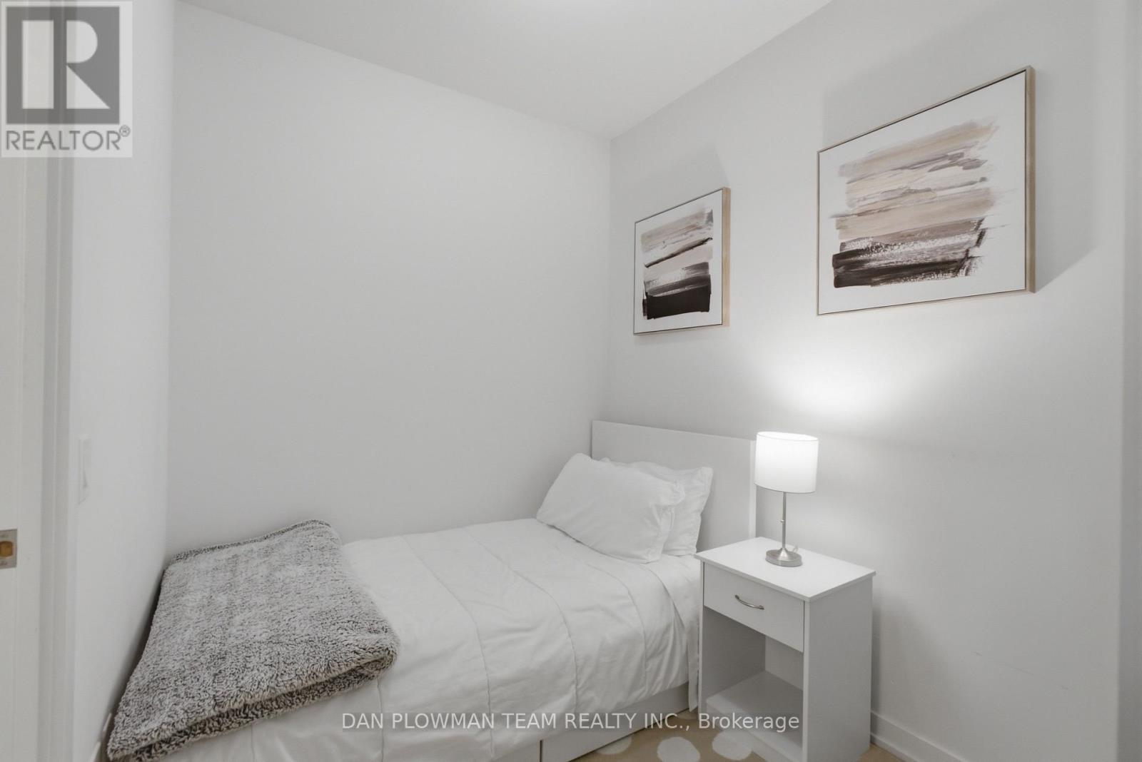#901 1 YORKVILLE AVENUE - Image 21