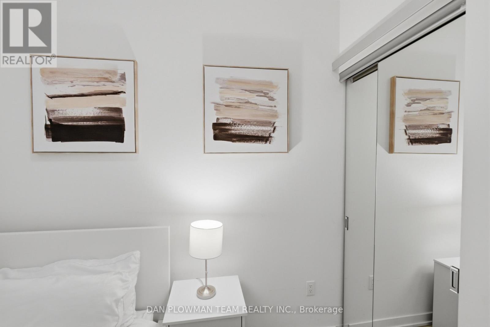 #901 1 YORKVILLE AVENUE - Image 22