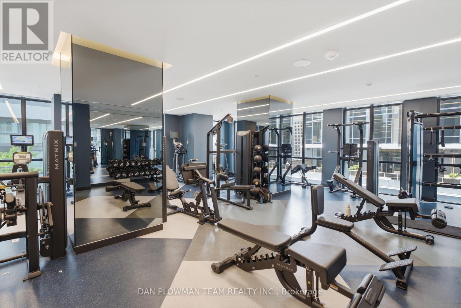 #901 1 YORKVILLE AVENUE - Image 29