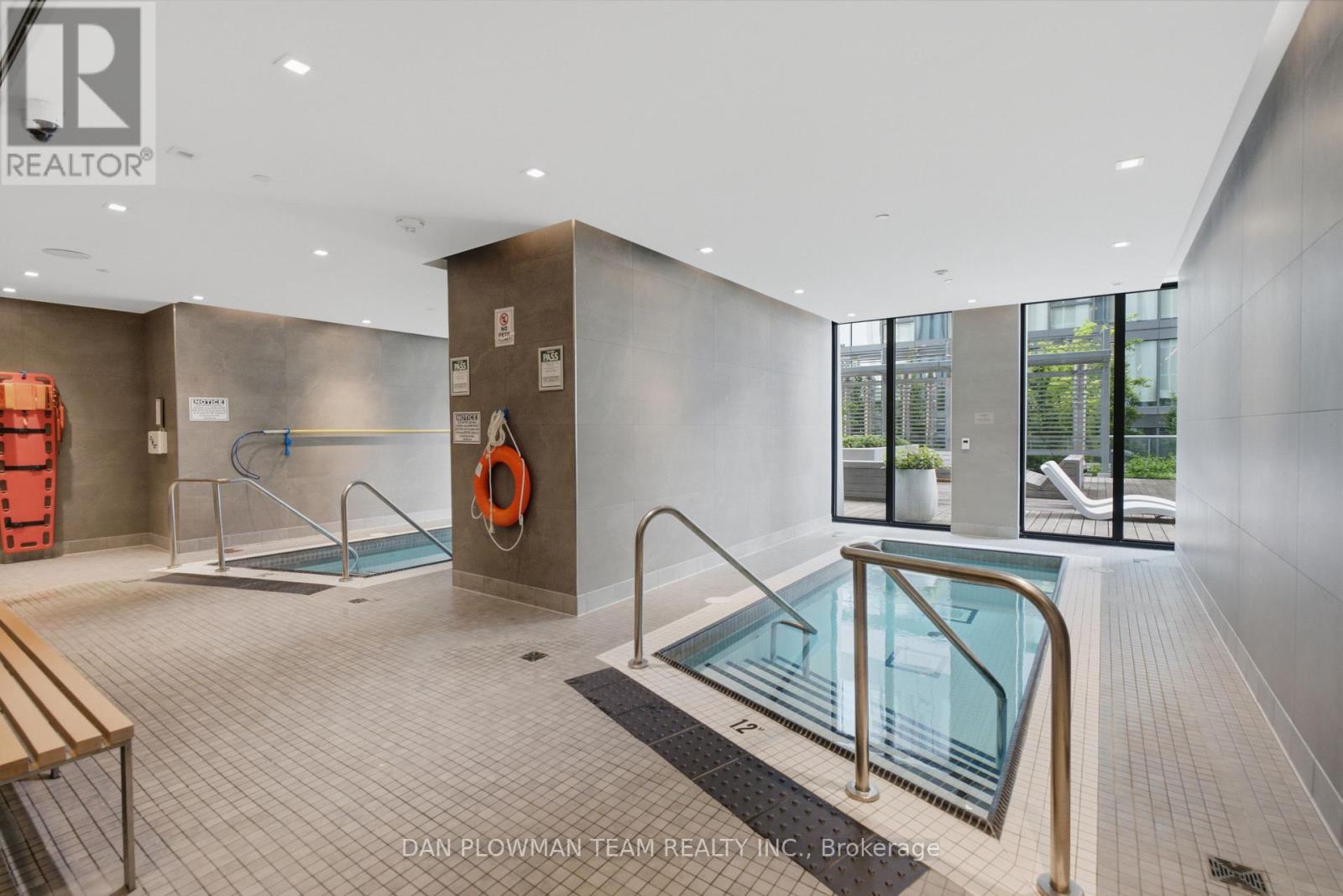 #901 1 YORKVILLE AVENUE - Image 32