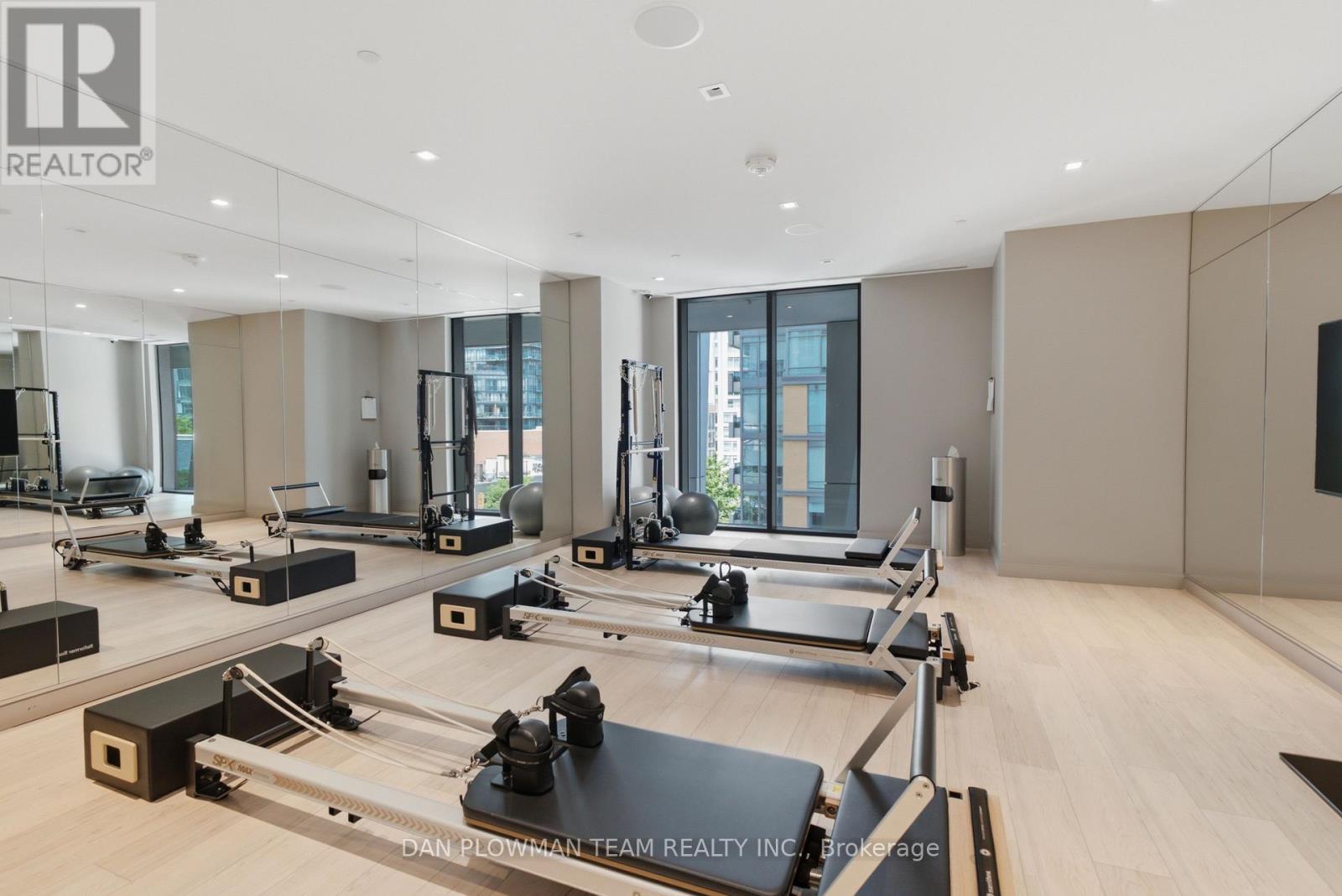 #901 1 YORKVILLE AVENUE - Image 35