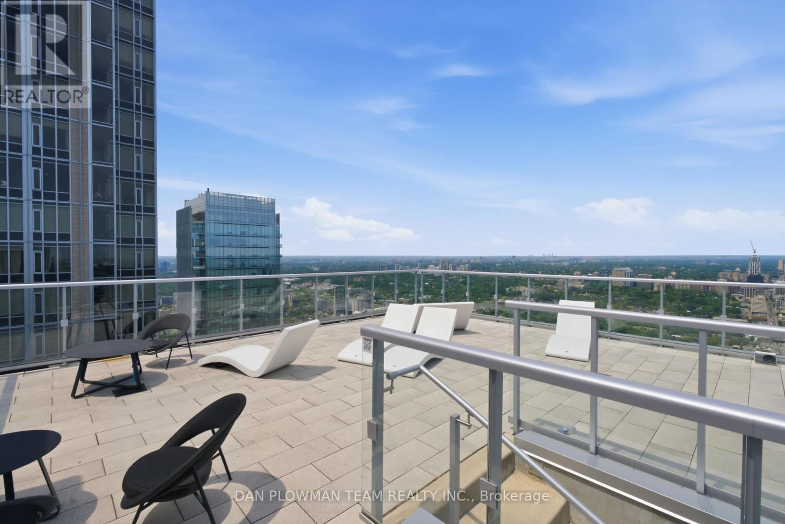 #901 1 YORKVILLE AVENUE - Image 37