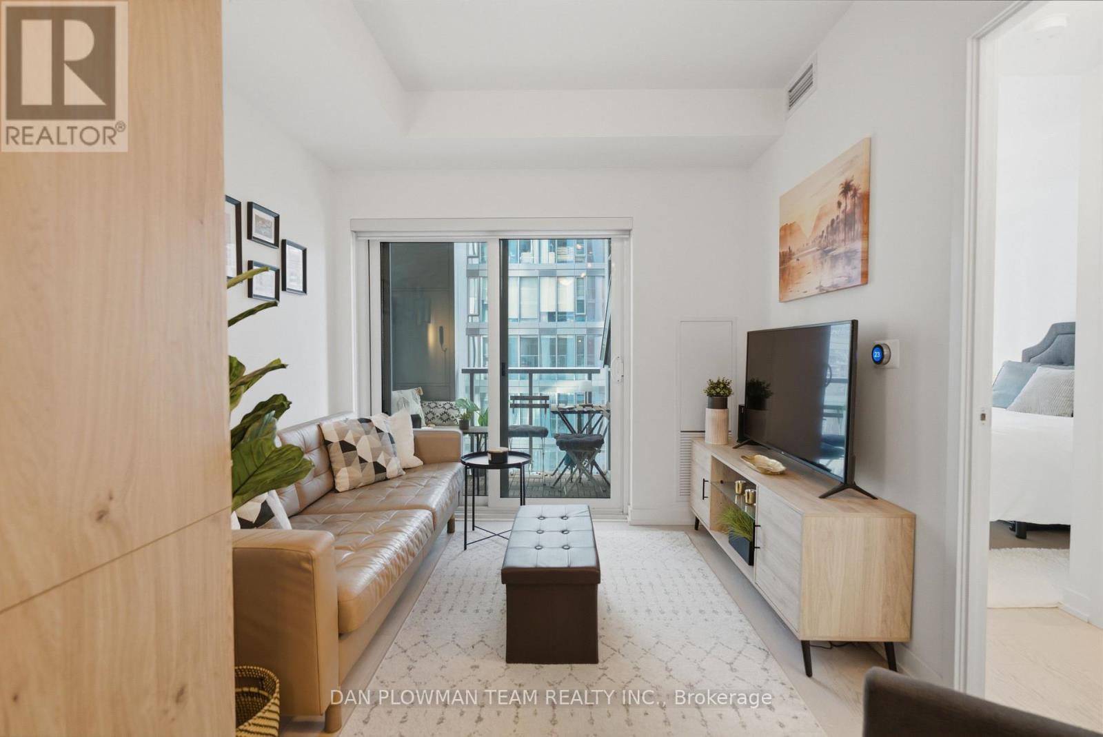 #901 1 YORKVILLE AVENUE - Image 9