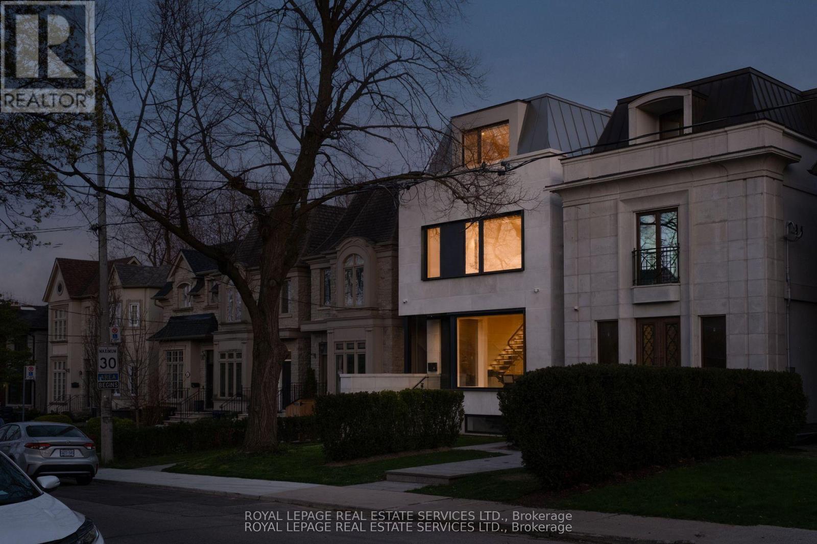 Photo of 237 Bedford Park Avenue